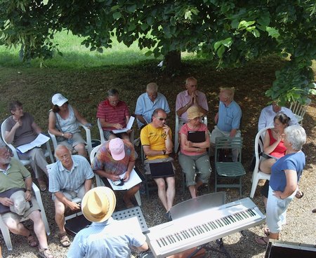 choir-outside.jpg